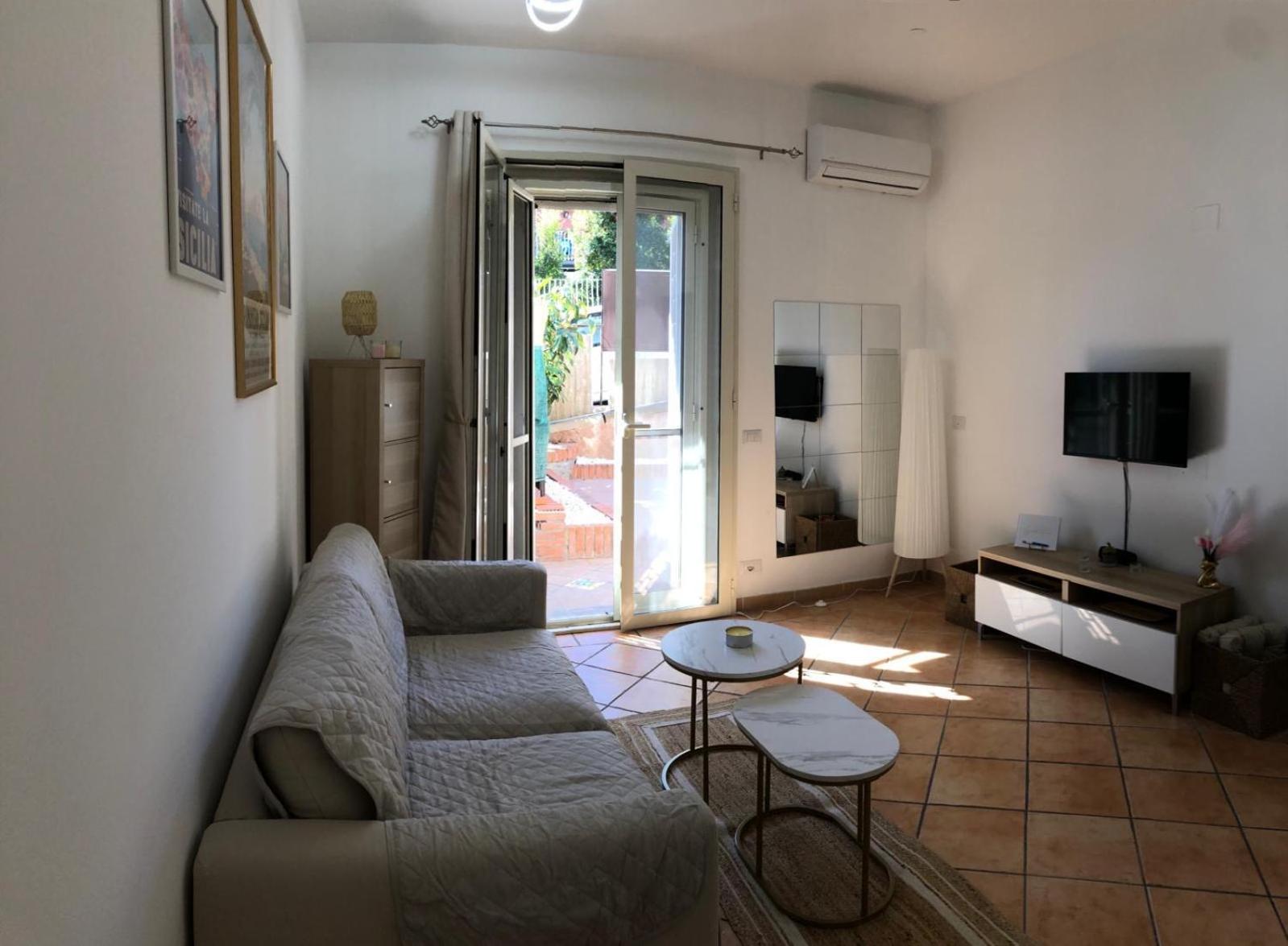 Sara Casa Acitrezza Apartment Ачи Кастело Екстериор снимка