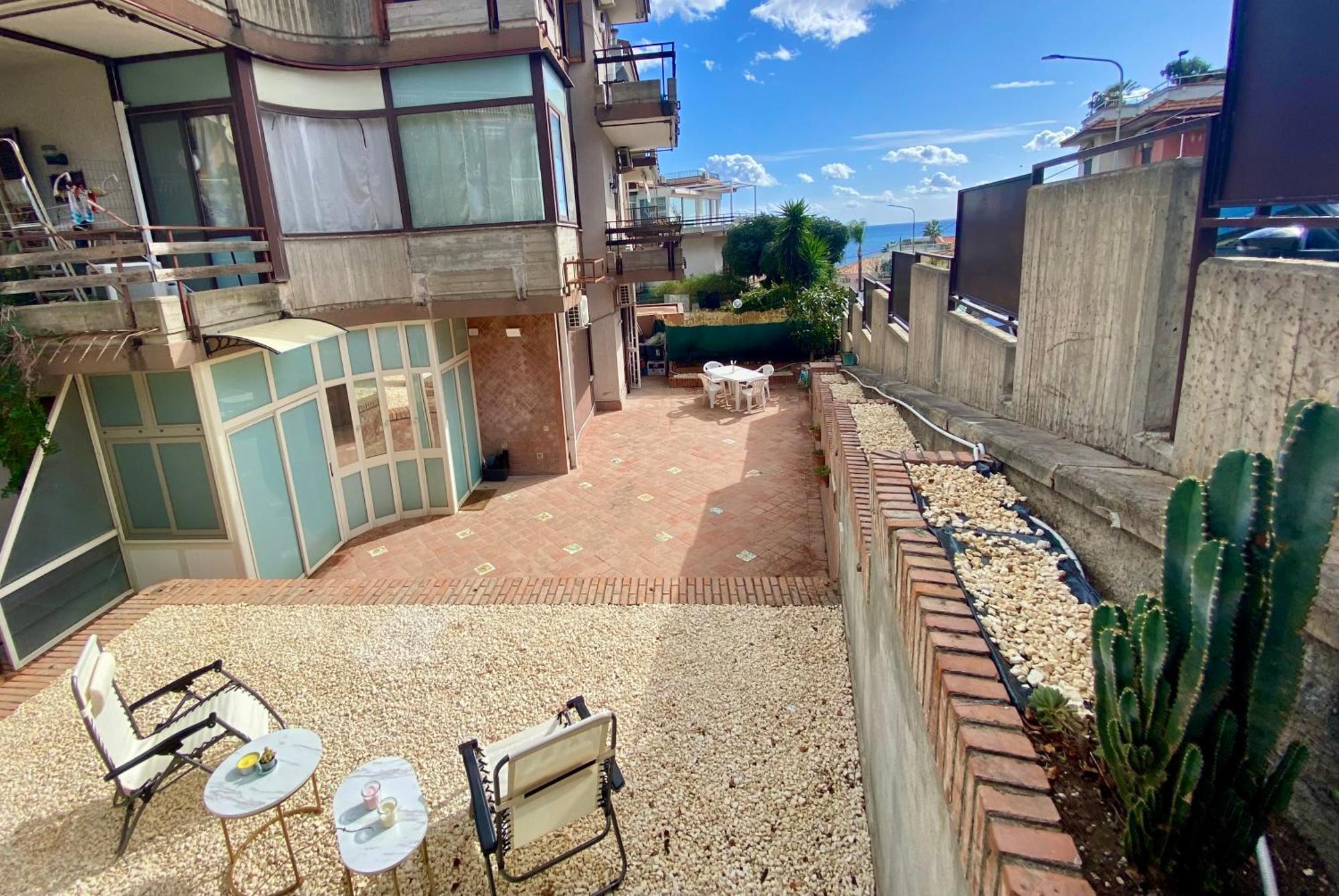 Sara Casa Acitrezza Apartment Ачи Кастело Екстериор снимка